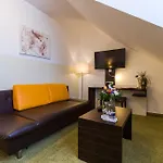 Hotel Arooma