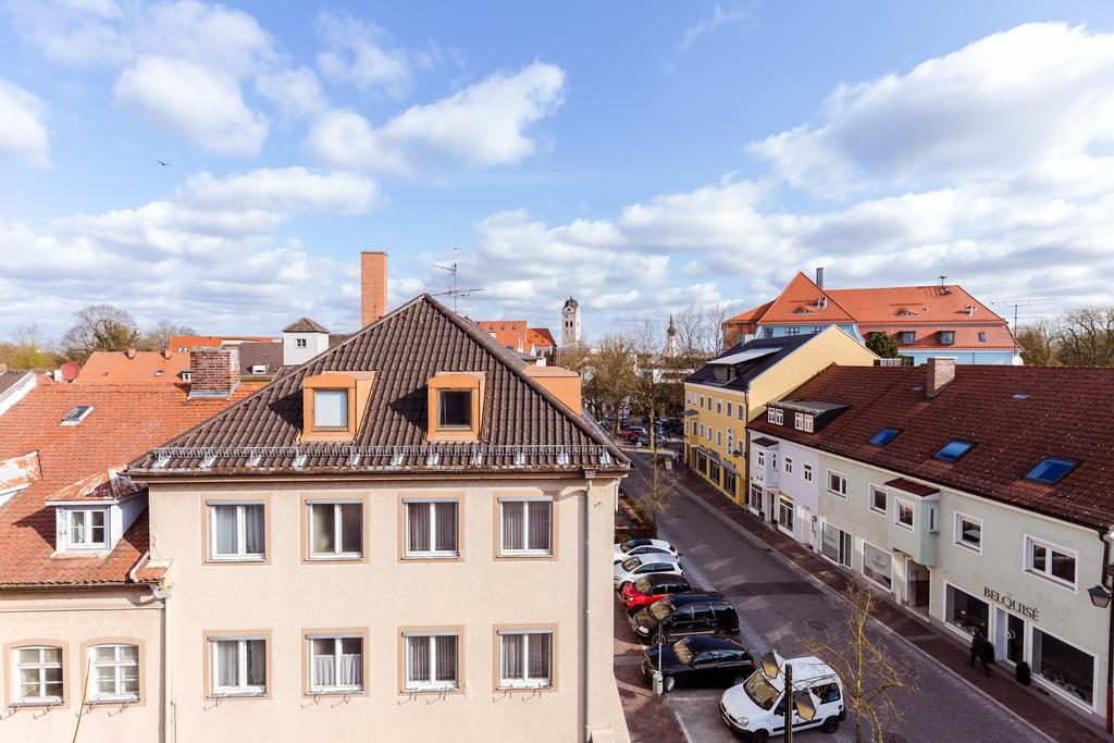 Arooma Hotel